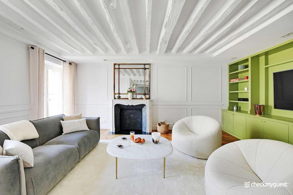 Wonderful 3bedr Saint Honore Apartment Paris